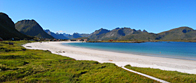 Feinster weißer Sandstrand auf den Lofoten